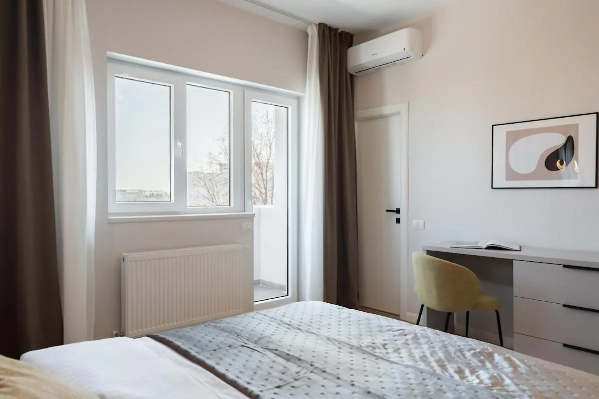 Stunning Views 3Br Sunny Flat - 3 Superb Balconies Lejlighed Bukarest 0*,  Rumænien