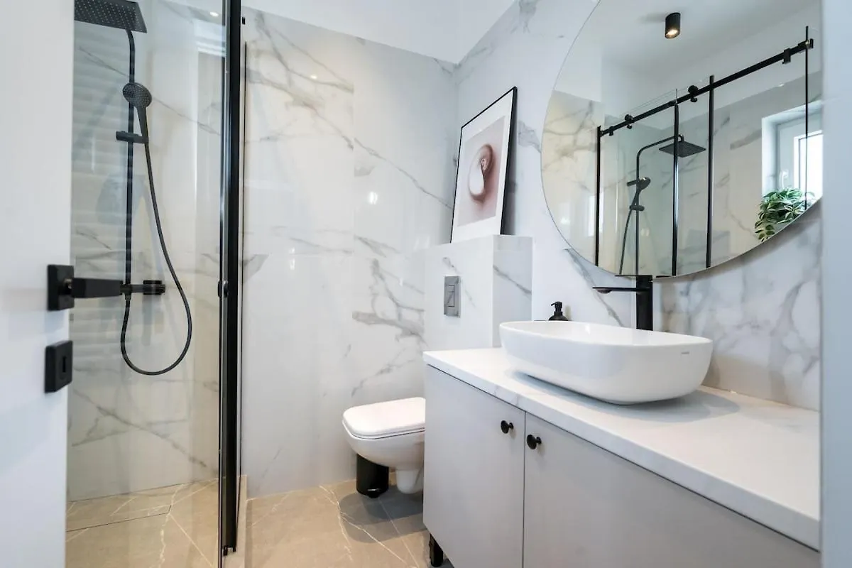 Апартаменты Stunning Views 3Br Sunny Flat - 3 Superb Balconies Бухарест 0*,  Румыния