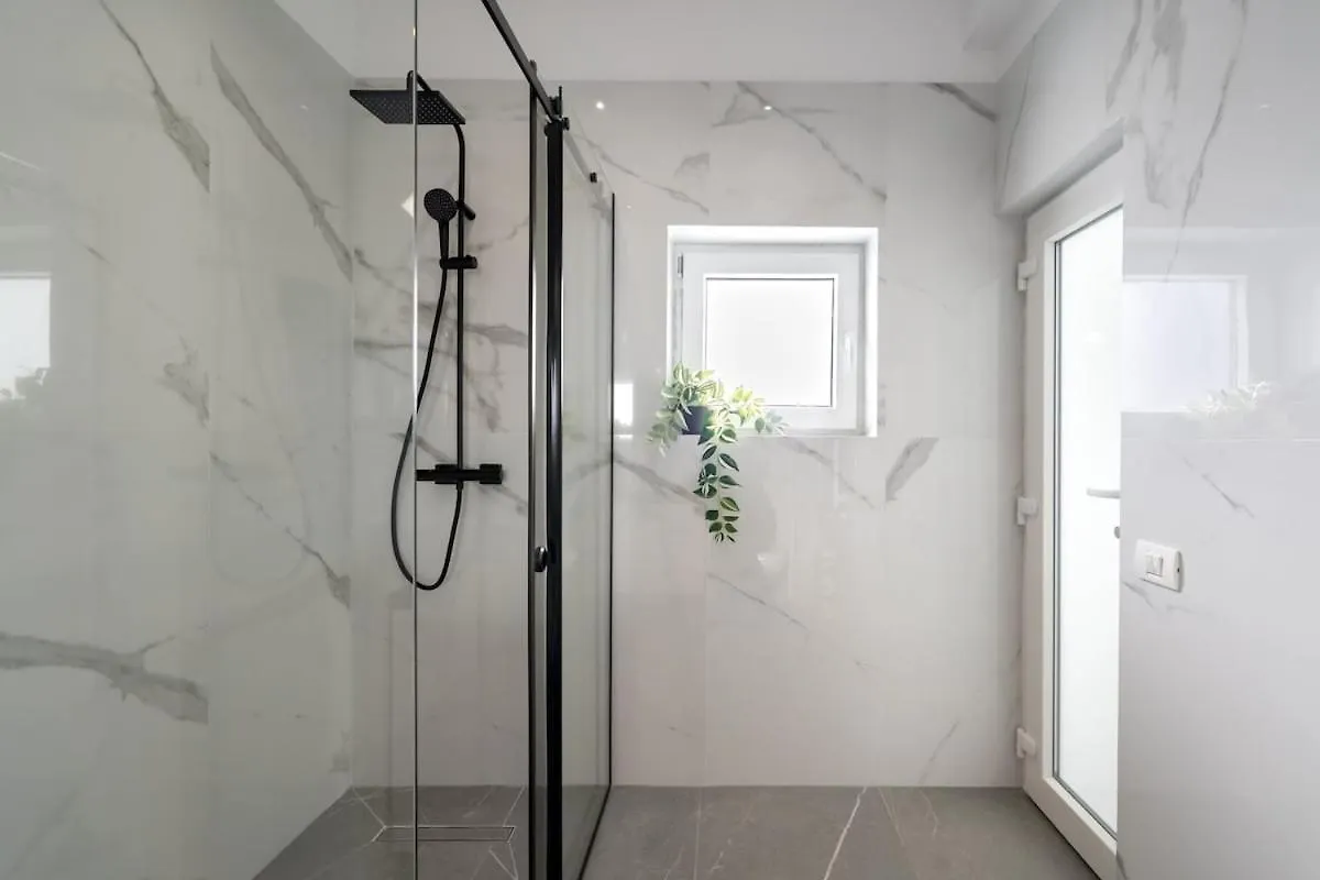 Апартаменты Stunning Views 3Br Sunny Flat - 3 Superb Balconies Бухарест 0*,