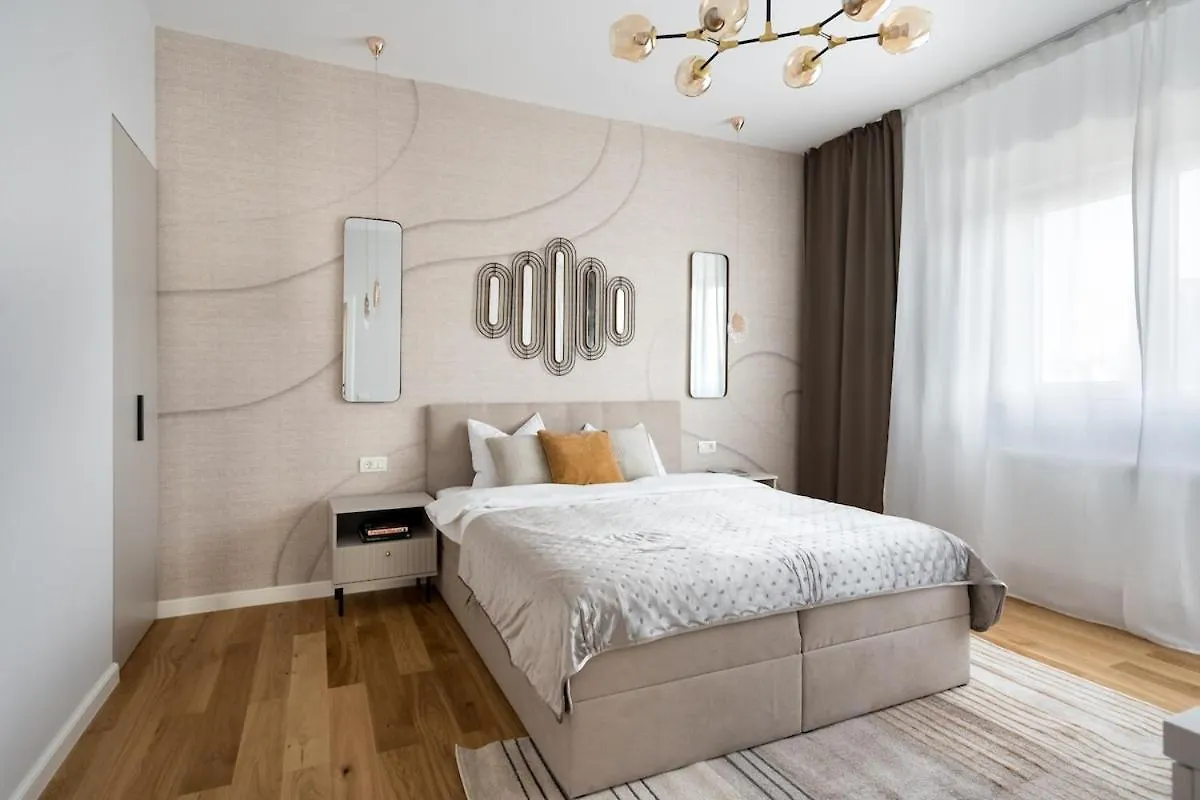 Stunning Views 3Br Sunny Flat - 3 Superb Balconies Lejlighed Bukarest
