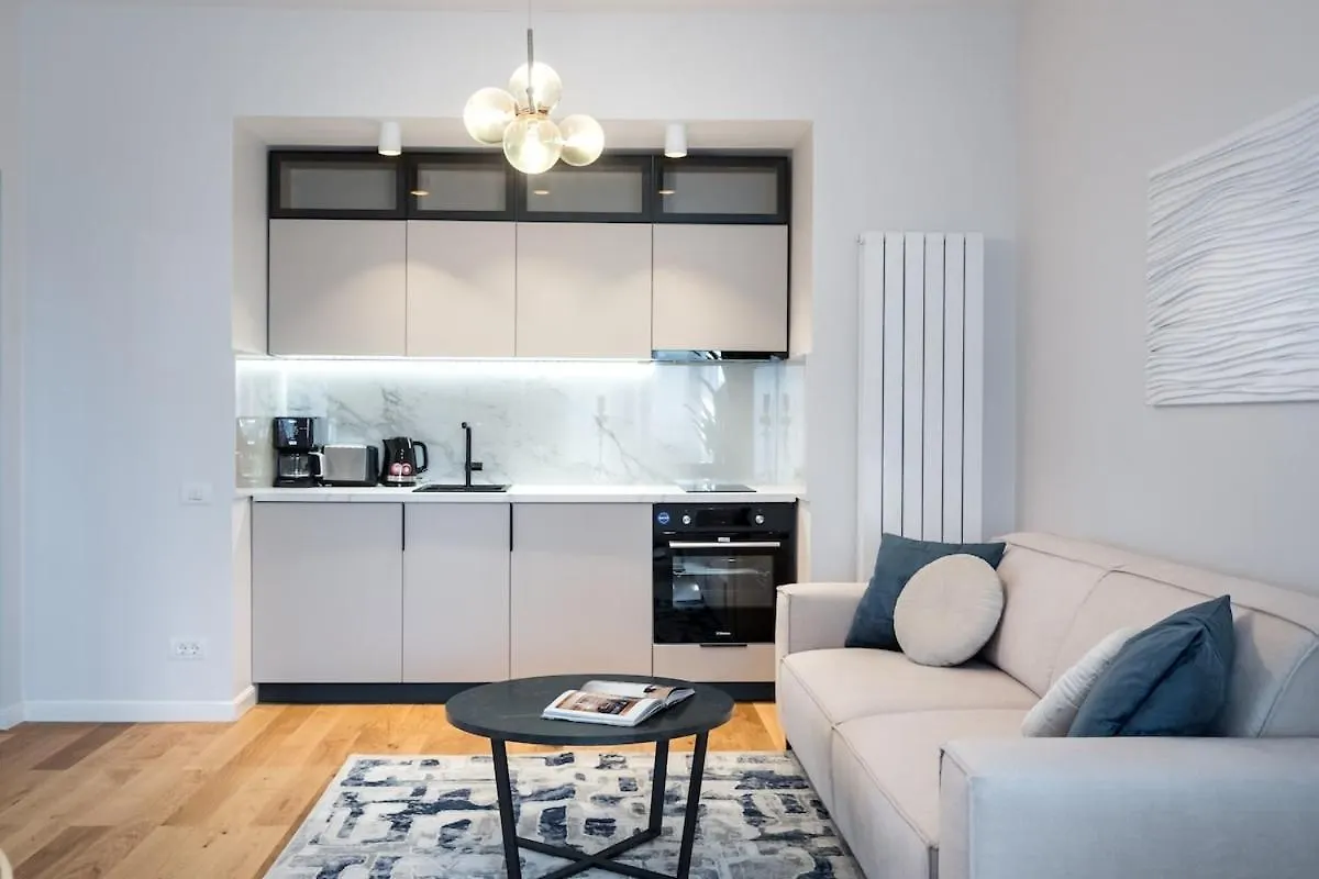ブカレストStunning Views 3Br Sunny Flat - 3 Superb Balconiesアパートメント 0*, ブカレスト ルーマニア