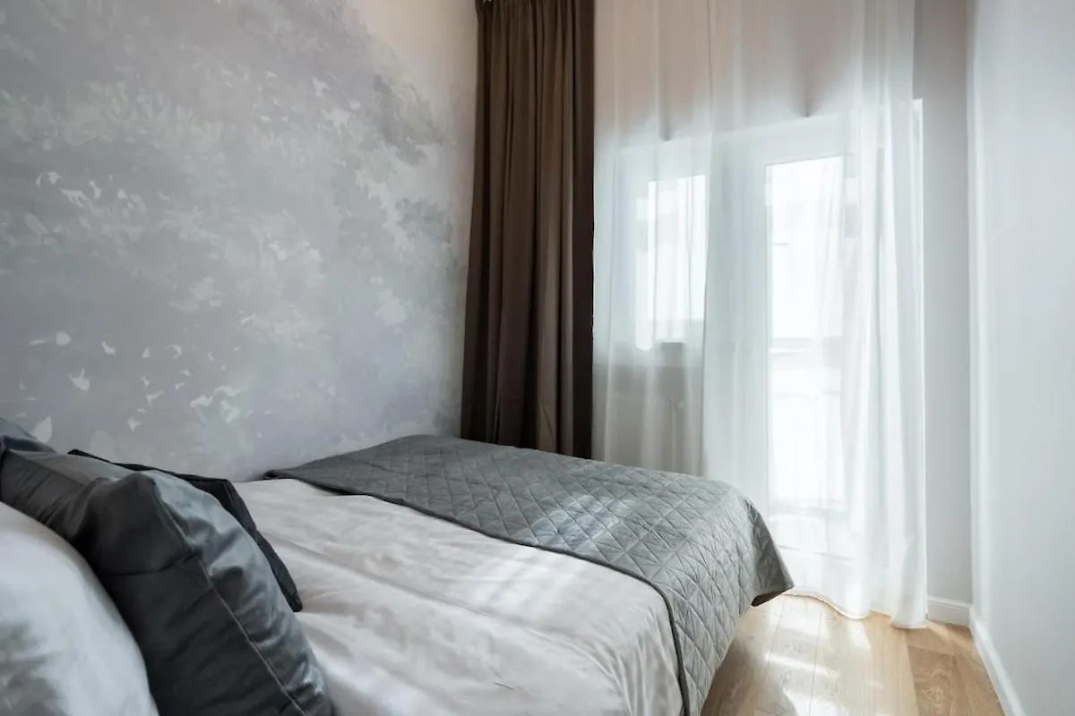 ブカレストStunning Views 3Br Sunny Flat - 3 Superb Balconiesアパートメント 0*, ブカレスト