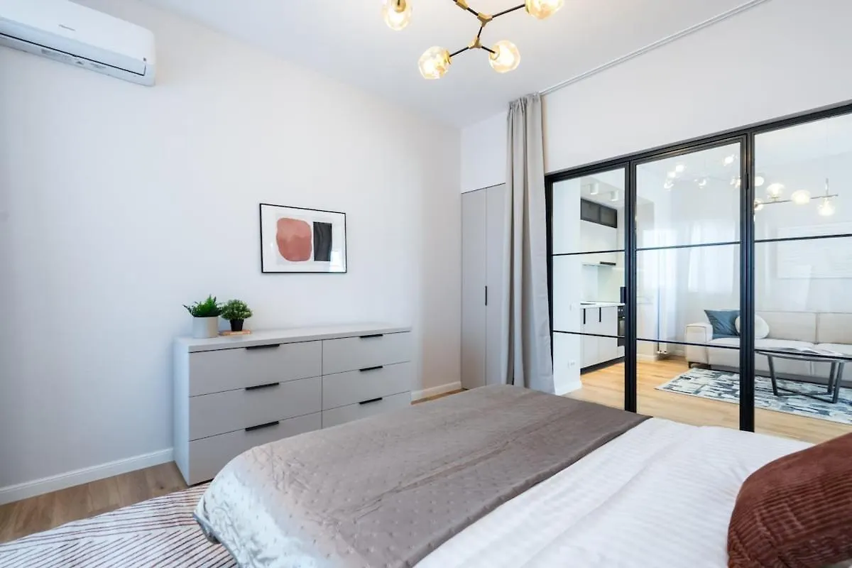 ブカレストStunning Views 3Br Sunny Flat - 3 Superb Balconiesアパートメント 0*, ブカレスト