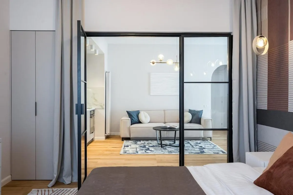ブカレストStunning Views 3Br Sunny Flat - 3 Superb Balconiesアパートメント アパート